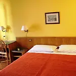 Vecchia Hotel