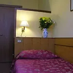 ヴェッキア ホテル 3*