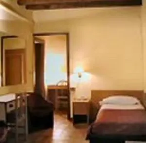 Vecchia Ξενοδοχείο 3*