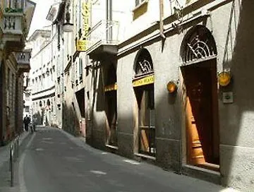 Vecchia Ξενοδοχείο 3*