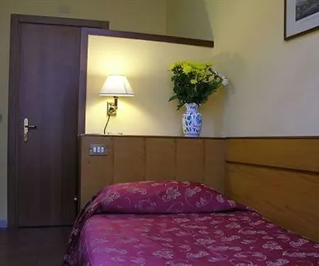 Vecchia Ξενοδοχείο 3*